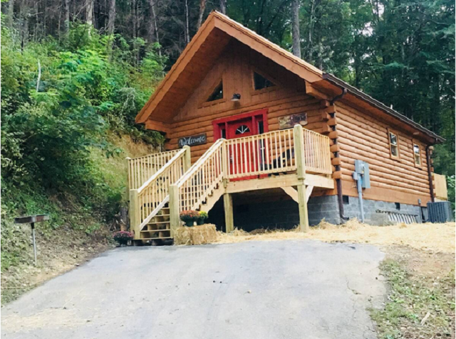 Honeymoon Magic studio cabin exterior