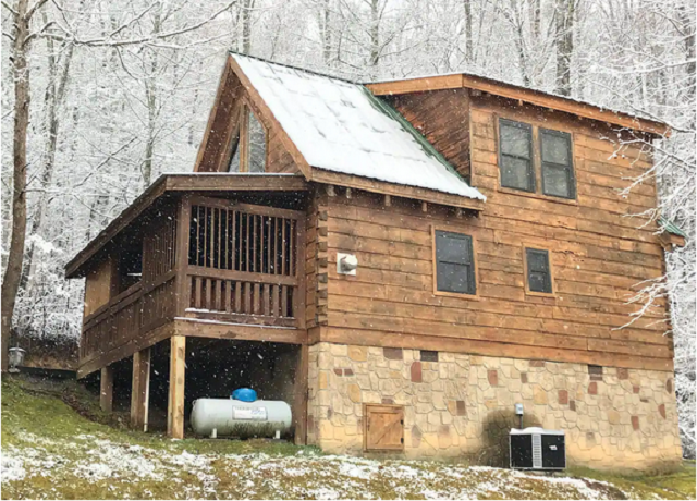 luxurious cabin with one-bedroom in the snow