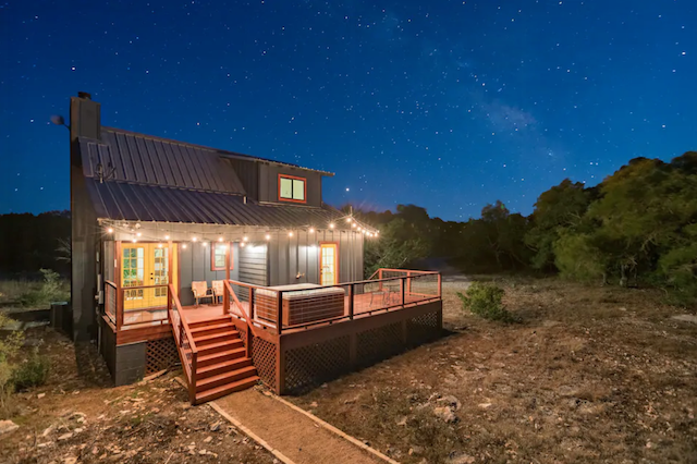 Cabin on 10 acres exterior