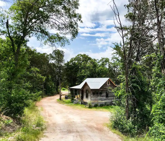 cabin in Granbury