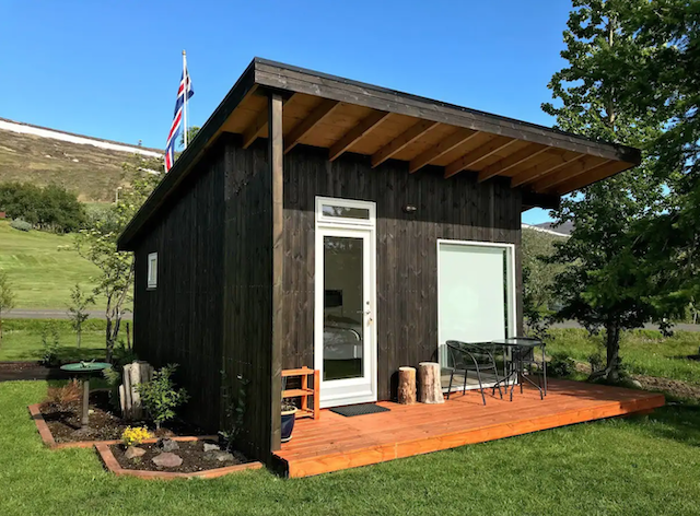 Charming Rural Glamping Cabin 